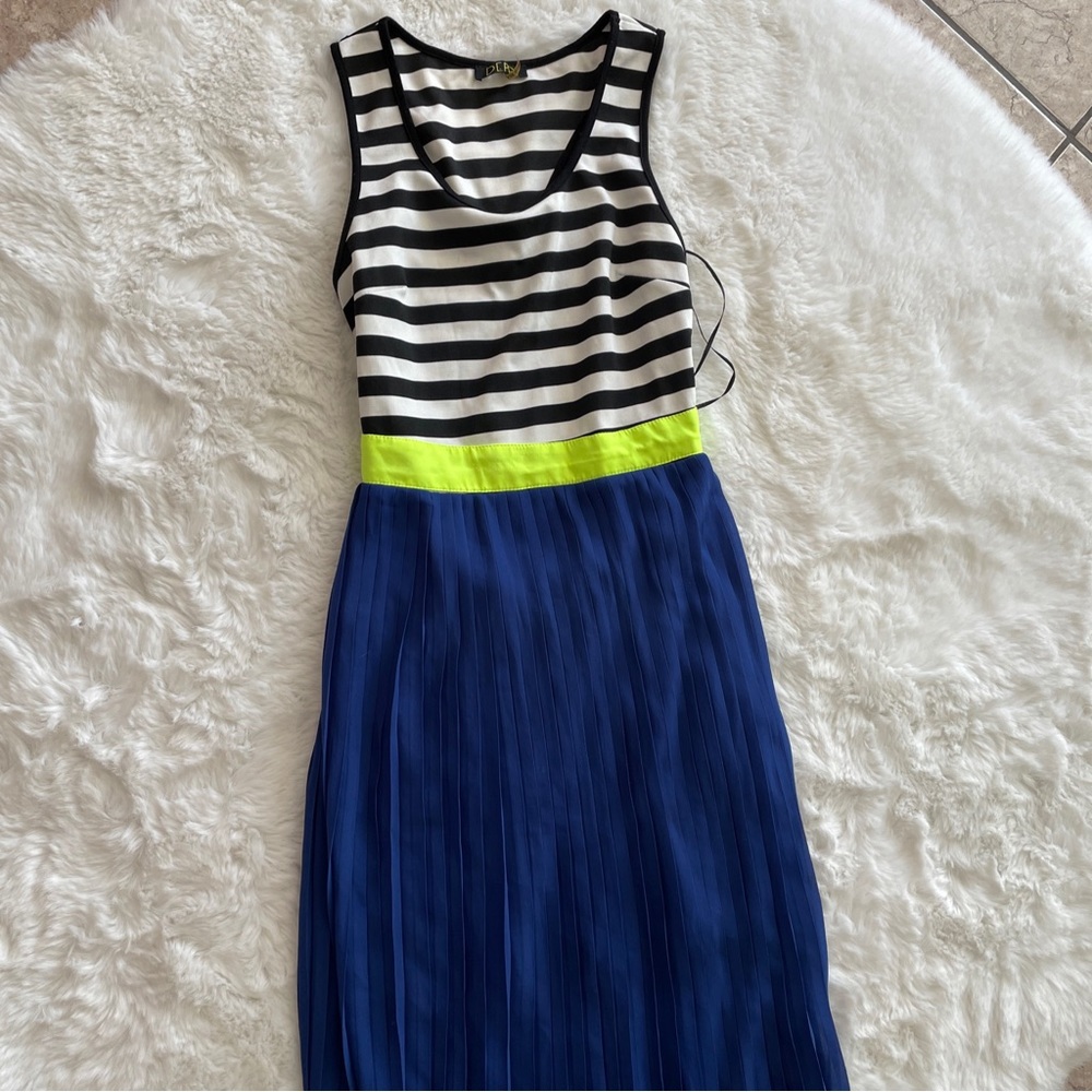 Depri Summer Maxi Dress Size Small Multicolor Pleated Skirt Cutout Back